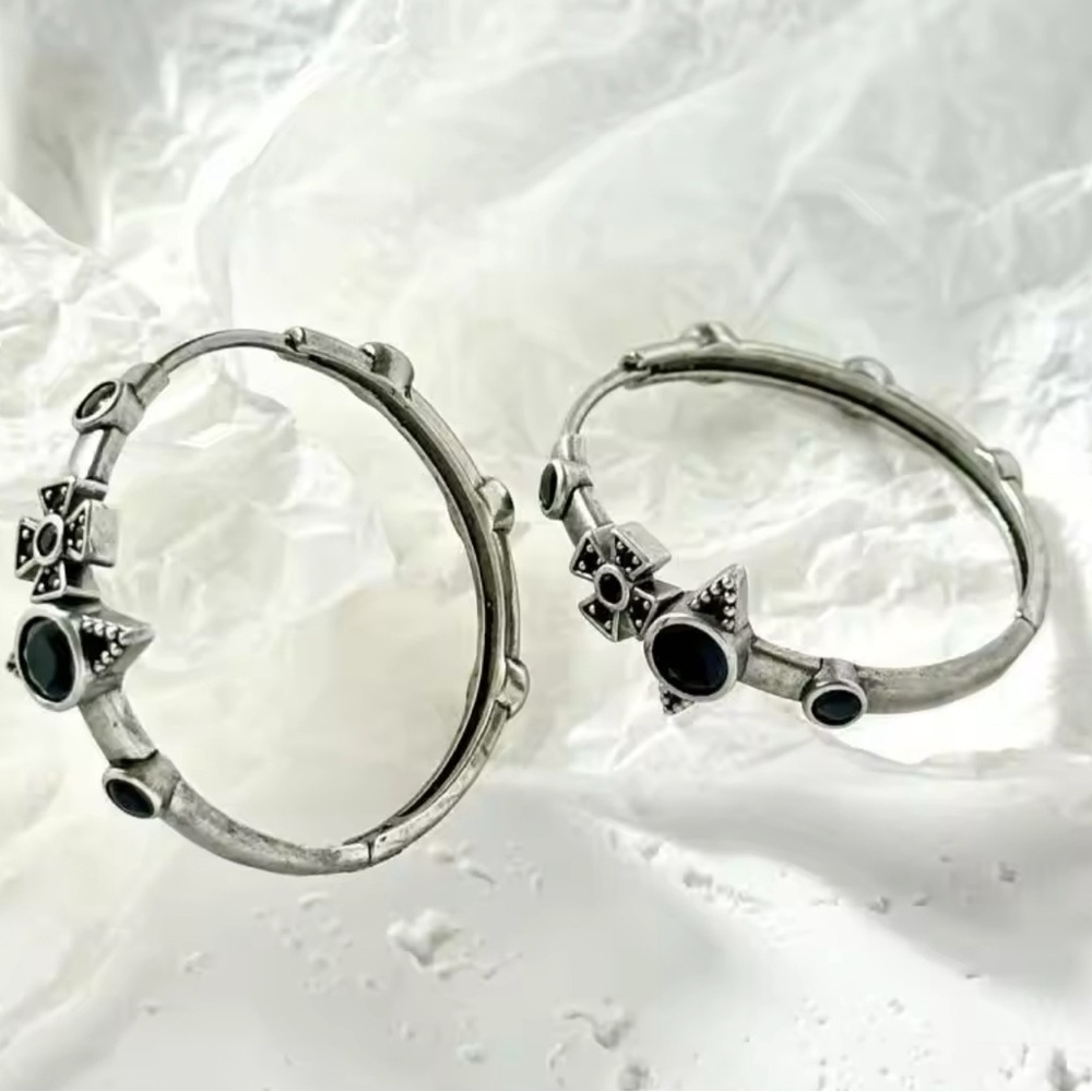 925 Sterling Silver Planet Saturn Symbol Hoop Earrings With Black Onyx Accents - Picture 3 of 5